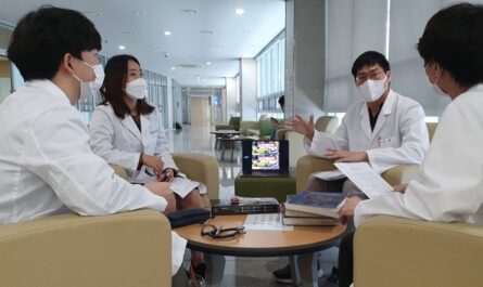South Korean Doctors Consider Leaving Medicine